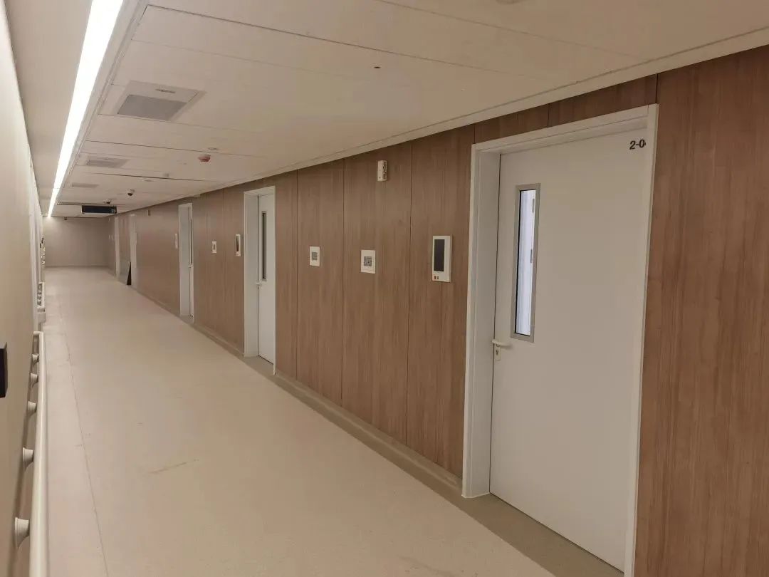 探索AI智能设备功能特点：跟车监测与录像如何革新道路安全监控