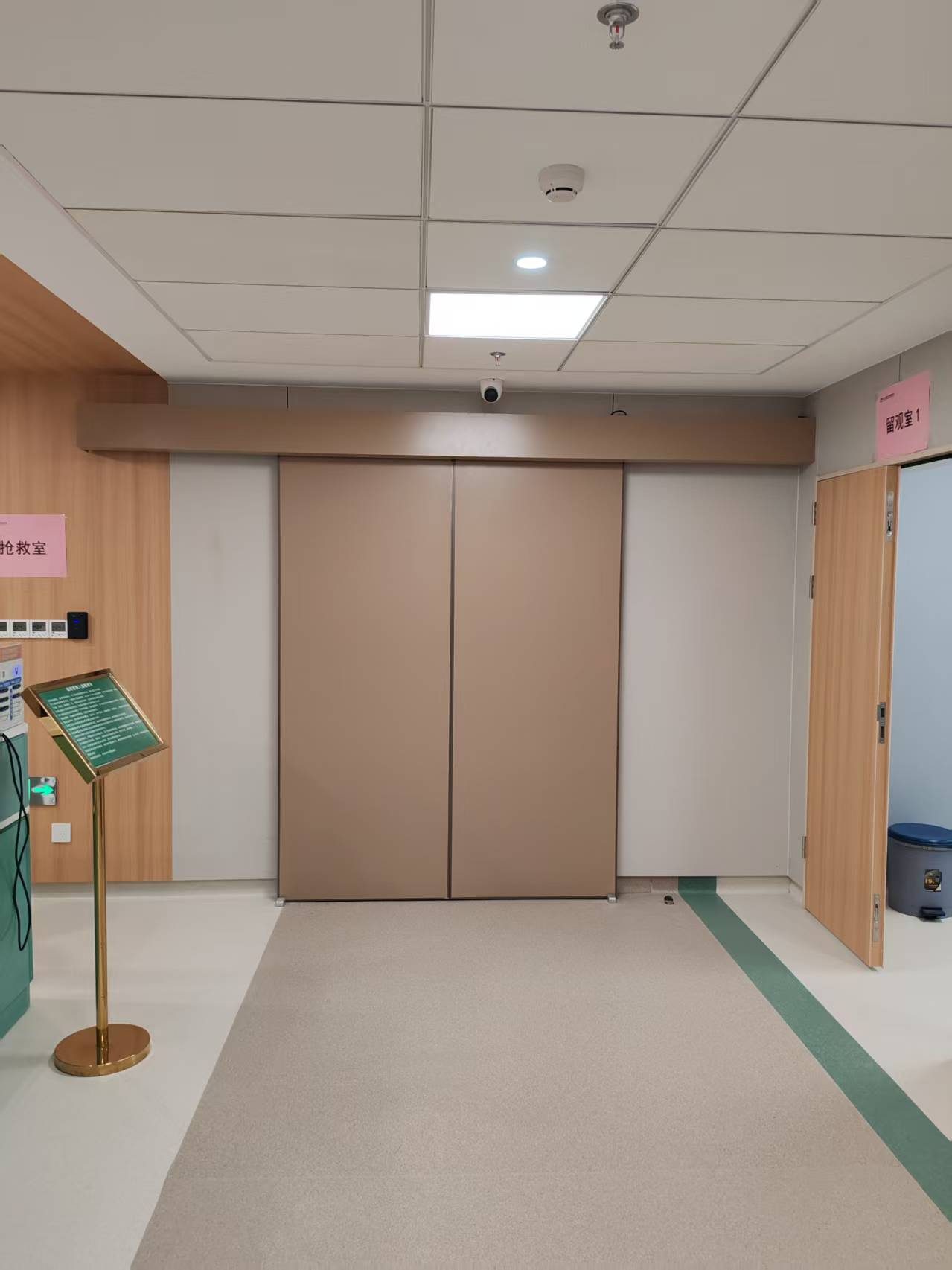 绿城医院医用门项目：诊疗、抢救与候诊区的三种门